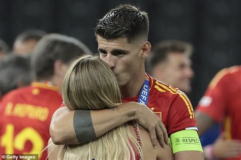 alvaro morata divorce.